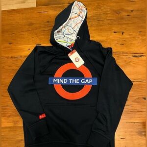 Attn London fans! Check out this rare NWT “Mind The Gap” men’s hoodie, w/detail!